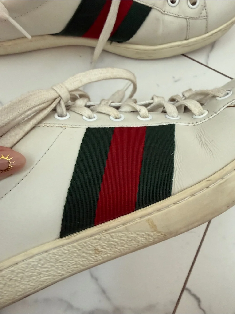 Gucci White Leather Sneakers with Red & Green Stripe